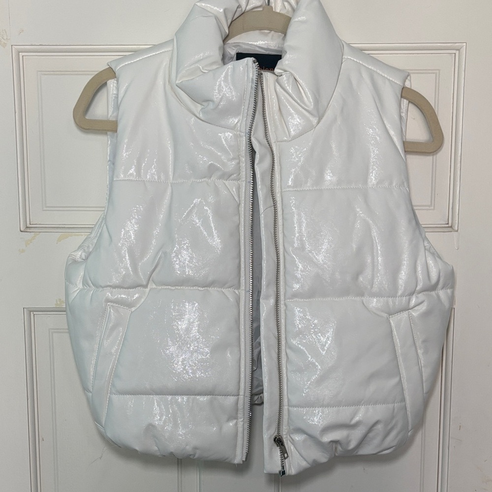Cropped White Puffer Vest